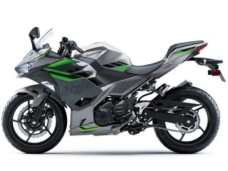 2026年 Ninja 400（サイドビュー）