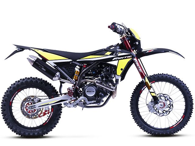 2021年 XEF125 ブラック/イエロー（カタログメイン）