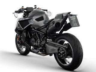 2026年 1400R SIGNATURE EDITION（リアビュー）