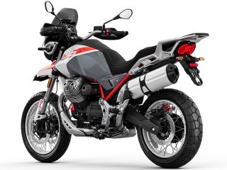 2026年 V85 TT（リアビュー）