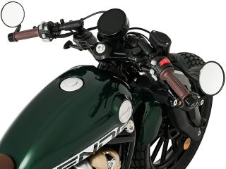 2025年 Napoleonbob 250（ハンドルまわりイメージ）