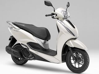 2026年 LEAD 125バニラホワイト