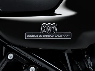 2026年 Z900RS Black Ball Edition（サイドカバー）