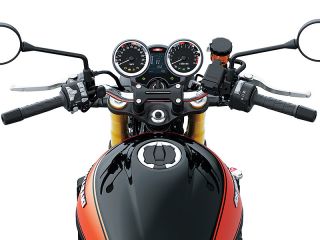 2026年 Z900RS SE（ハンドルまわりイメージ）