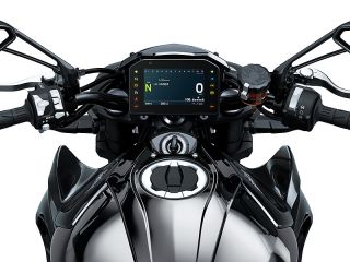 2026年 Z1100（ハンドルまわりイメージ）