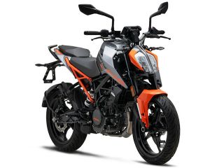 2025年 160デュークSilver Metallic Matte