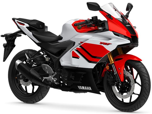 2026年 YZF-R25 70th Anniversary Edition ABS ブルーイッシュホワイトパール1（カタログメイン）