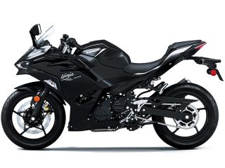 2026年 Ninja 500（サイドビュー）