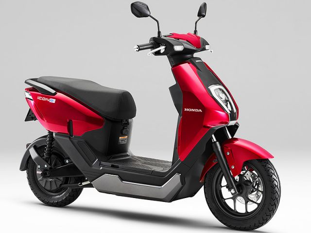 2026年 ICON e: キャンディラスターレッド（カタログメイン）