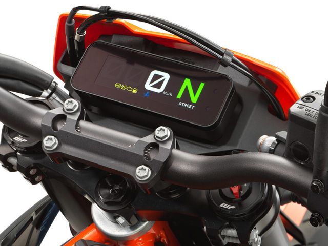 ケーティーエム（KTM） 690 SMC Rの型式・スペックならバイクブロス