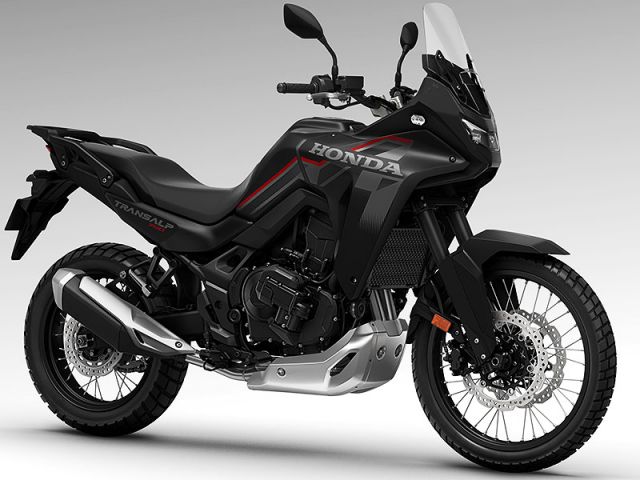 2026年 XL750 TRANSALP E-Clutch マットバリスティックブラックメタリック（カタログメイン）