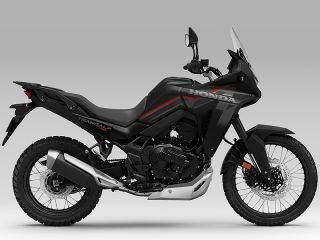 2026年 XL750 TRANSALP E-Clutch（サイドビュー）