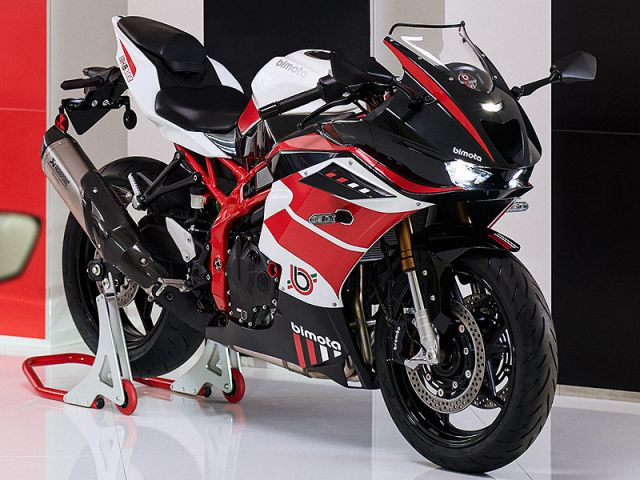 2027年 KB399 ロッソパッショーネ（カタログメイン）