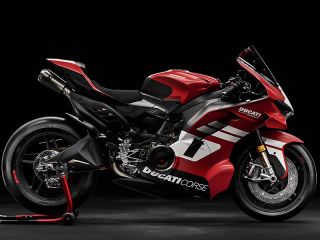 2027年 Superleggera V4 Centenario（レーシングエキゾースト）