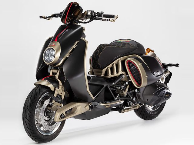 2026年 ROADSTER 400 （カタログメイン）