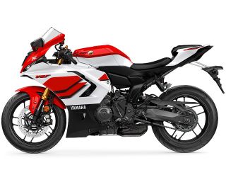 2026年 YZF-R7 70th Anniversary Edition ABS（サイドビュー）