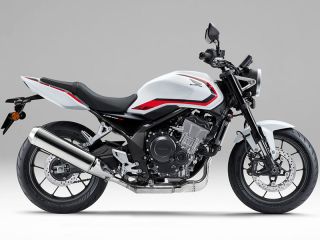 2026年 CB400 SUPER FOUR E-Clutchロスホワイト