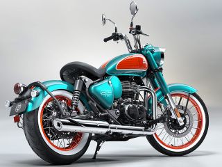 2026年 Goan Classic 350 Top（リアビュー）