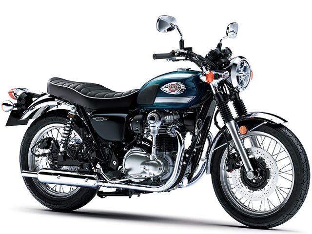 2027年 W800 メタリックディープブルー（カタログメイン）